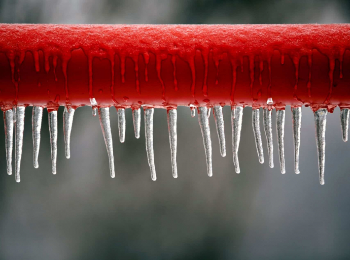 Comment gérer les problèmes de canalisations gelées en hiver ?