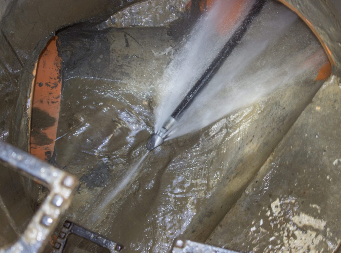 L’entretien préventif des canalisations : les bons réflexes pour éviter les urgences